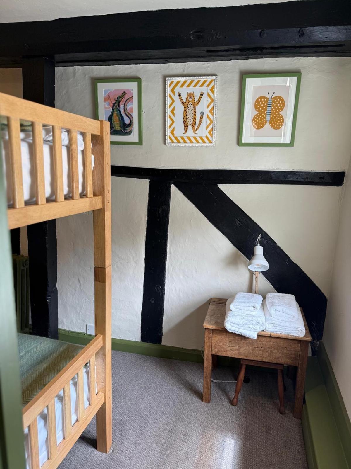 Bel And The Dragon-Odiham Hotel Ngoại thất bức ảnh