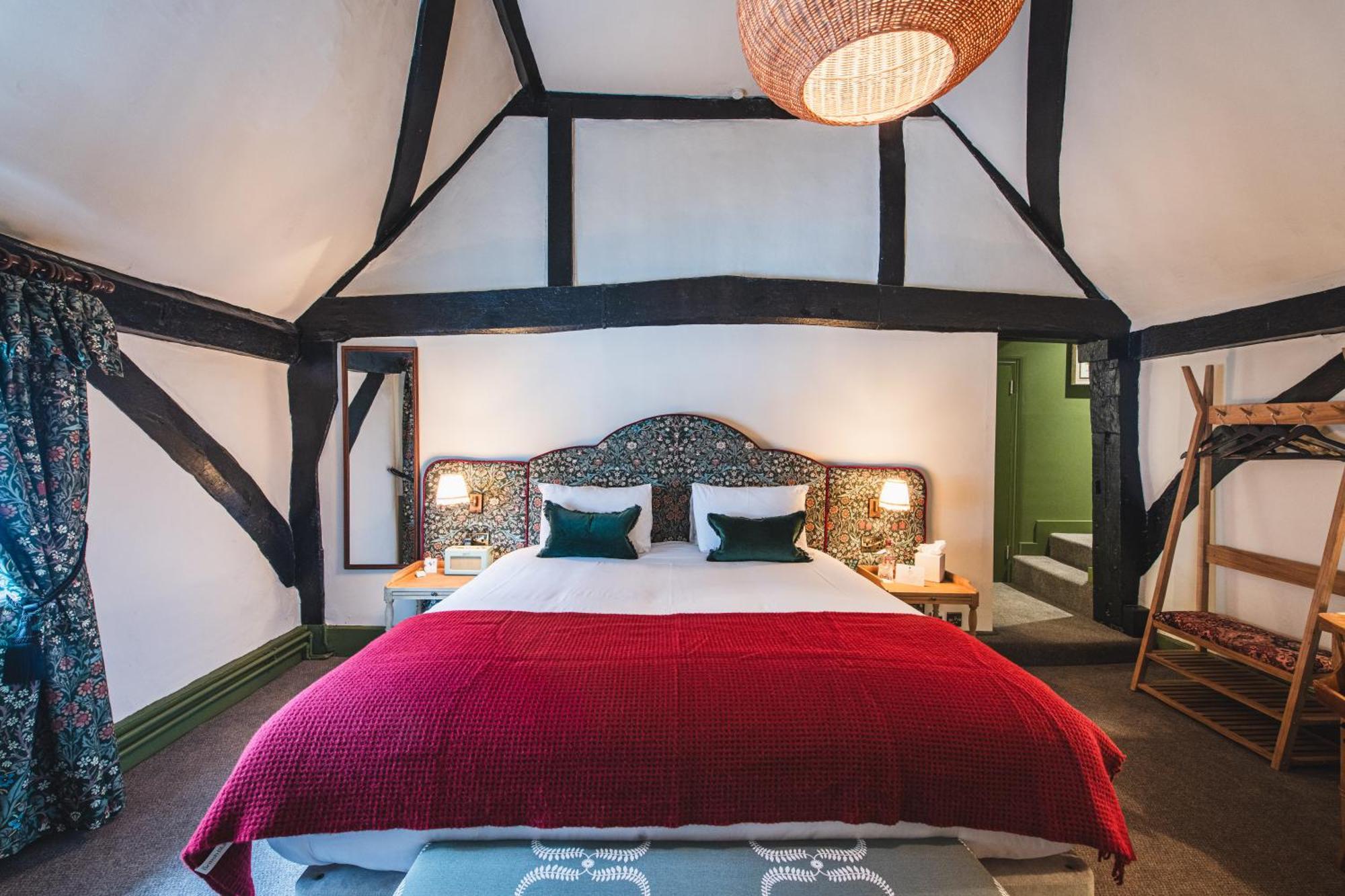 Bel And The Dragon-Odiham Hotel Ngoại thất bức ảnh